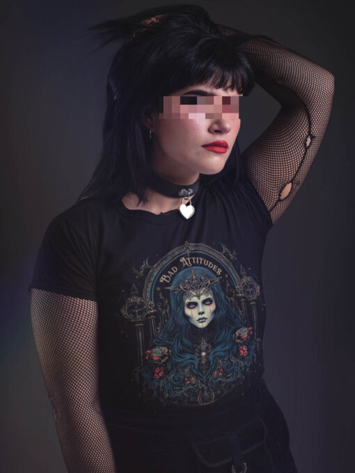 Gothic Goddess Motiv für E-Girl Streetwear Outfit.
