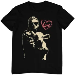 Schwarzes T-Shirt mit Tierliebe Design und einem Herz in dem "Love" steht