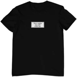 Schwarzes T-Shirt mit ironischem Spruch